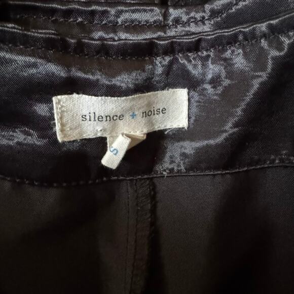 SILENCE & NOISE BLACK SATIN URBAN OUTFITTERS MARGO OVERALLS SIZE SMALL - Picture 9 of 16